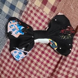 Small bow made from Disney dress shop icons dress